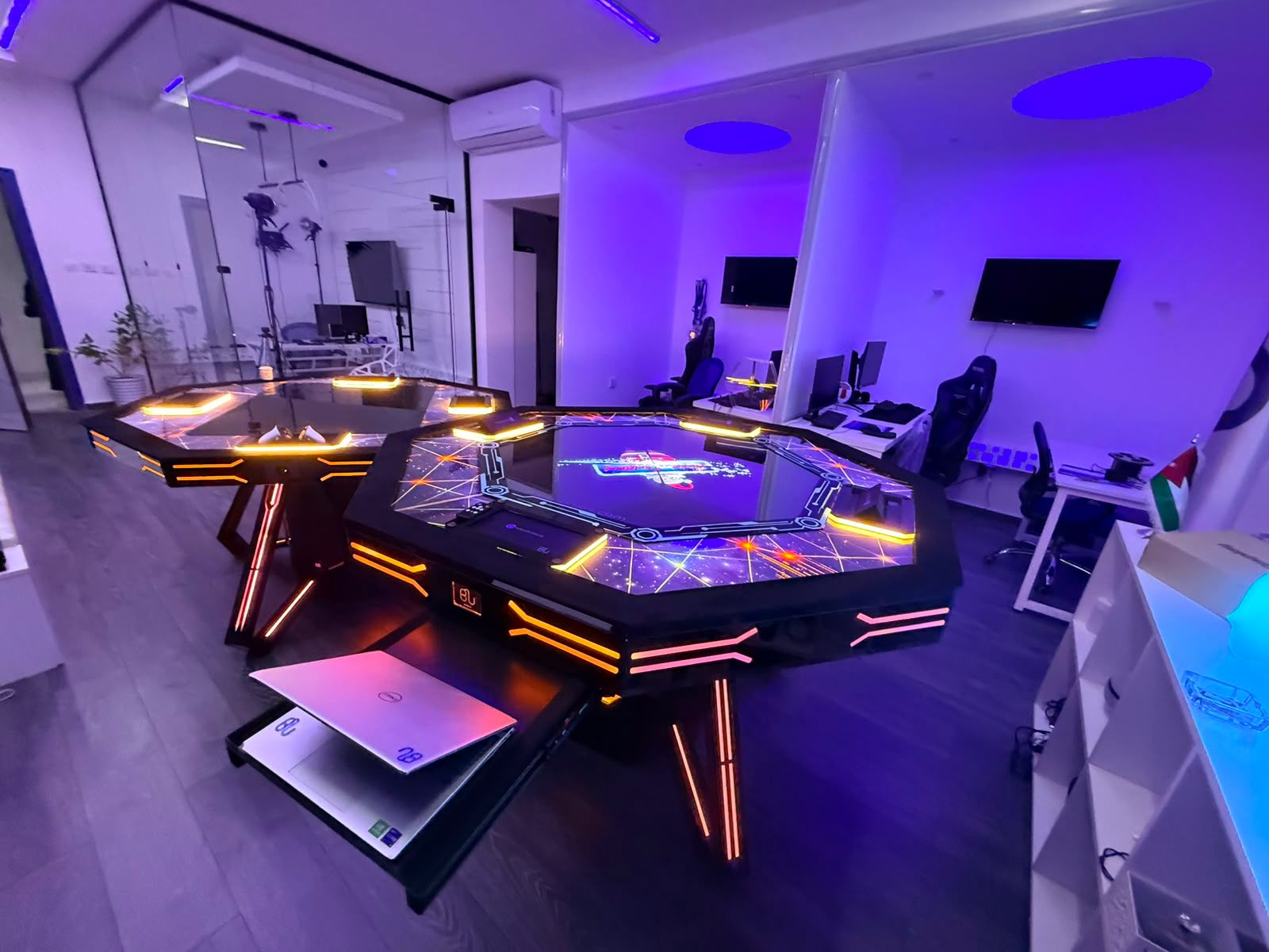 HoloStrata tables in the lab
